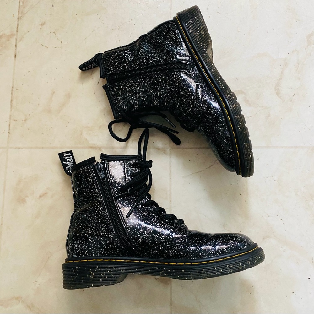 $75 Dr. Martens Junior 1460 Black Cosmic Silver Glitter Lace Up Zipper Boots 2 - Picture 3 of 13